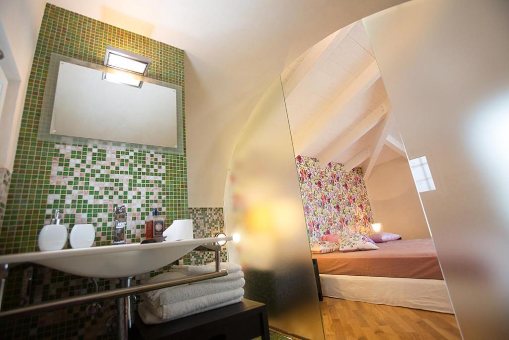 Bed&Breakfast Jsuite Gioia Del Colle Rum bild