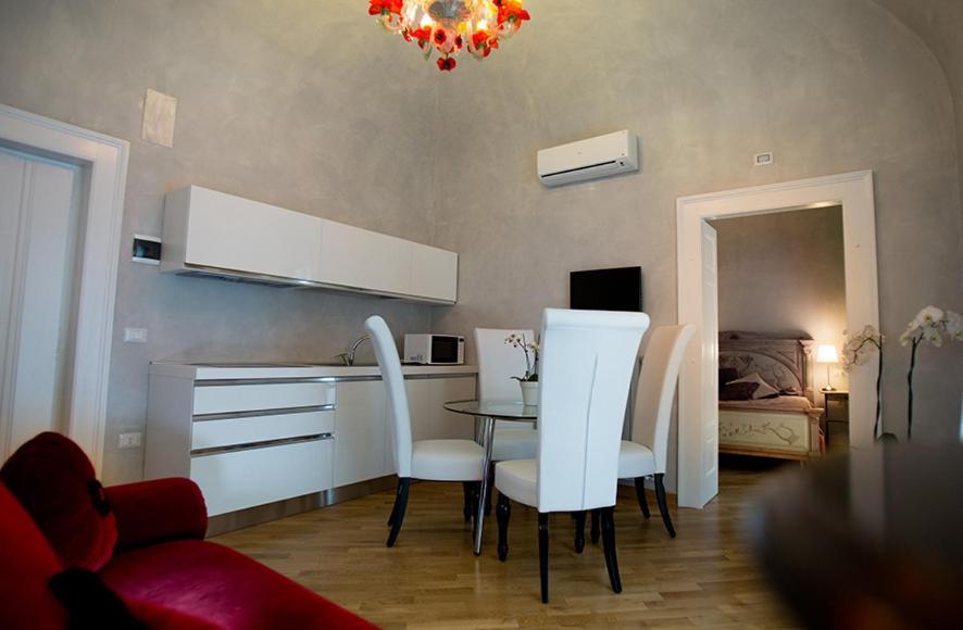Bed&Breakfast Jsuite Gioia Del Colle Rum bild