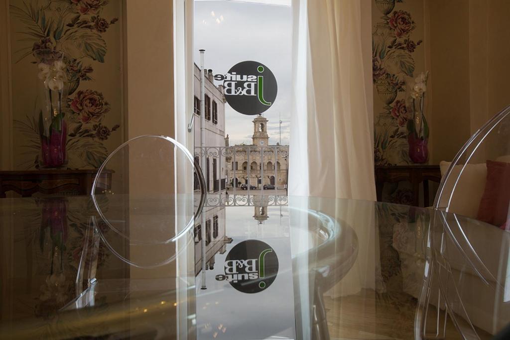Bed&Breakfast Jsuite Gioia Del Colle Rum bild